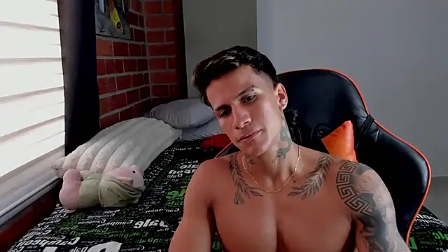 pettergrey1 online show from 11/05/25, 09:26