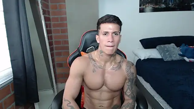 pettergrey1 online show from 05/12/26, 07:44