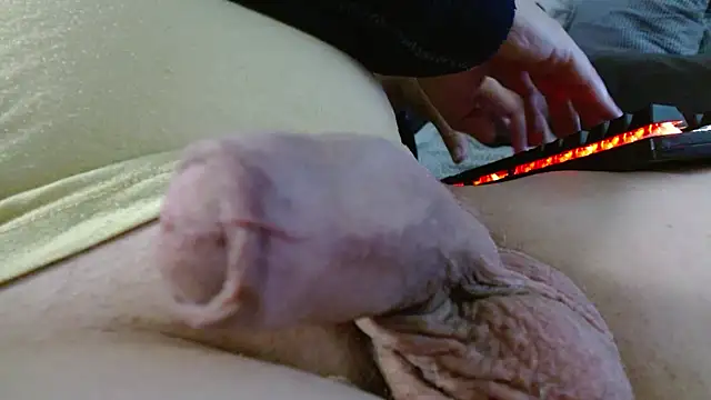 Heracles00 online show from 11/15/25, 10:26