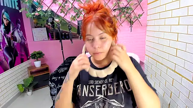 Snapshot of marcellaa303av chatting on 01/07/26, 01:52 marcellaa303av online show from 01/07/26, 01:52