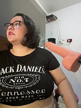 Snapshot of CinnamonCookiez chatting on 01/02/25, 04:09 CinnamonCookiez online show from 01/02/25, 04:09