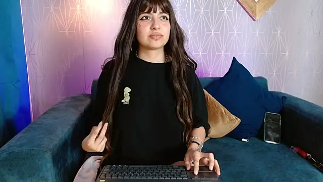 MiaEngels online show from 12/09/24, 04:47