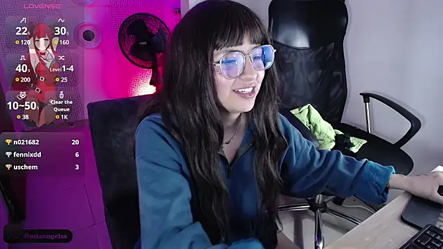 MiaEngels online show from 01/31/25, 08:32