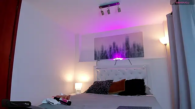 MiaEngels online show from 02/26/25, 04:56