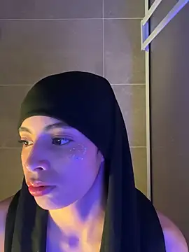 Snapshot of jhalila chatting on 09/28/25, 10:48 jhalila online show from 09/28/25, 10:48