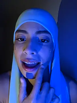 Snapshot of jhalila chatting on 10/12/25, 12:09 jhalila online show from 10/12/25, 12:09