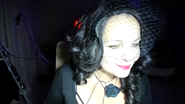 Snapshot of WitchBlueRose chatting on 10/30/25, 05:24 WitchBlueRose online show from 10/30/25, 05:24