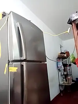 Snapshot of PequeArely chatting on 12/03/24, 06:49 PequeArely online show from 12/03/24, 06:49