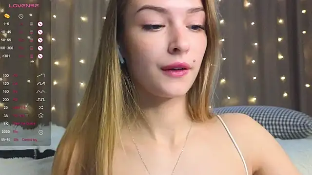 Snapshot of Soft_Eva chatting on 12/10/24, 10:38 Soft Eva online show from 12/10/24, 10:38