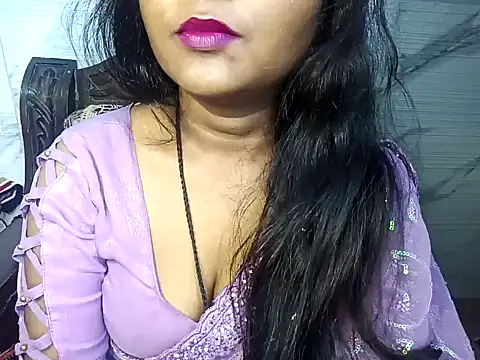Snapshot of Muktha chatting on 01/03/25, 04:16 Muktha online show from 01/03/25, 04:16