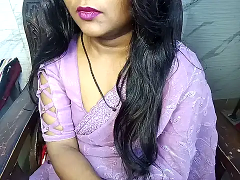 Snapshot of Muktha chatting on 01/05/25, 06:35 Muktha online show from 01/05/25, 06:35