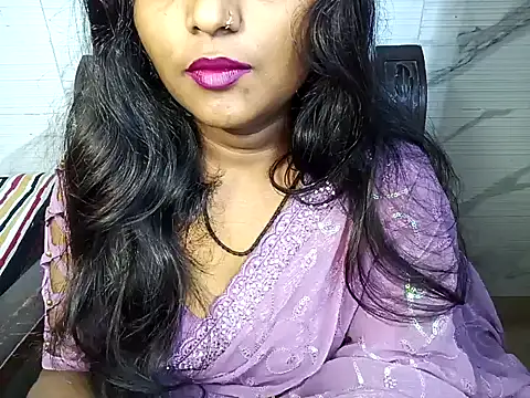 Snapshot of Muktha chatting on 01/07/25, 05:31 Muktha online show from 01/07/25, 05:31