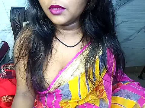 Snapshot of Muktha chatting on 01/16/25, 03:02 Muktha online show from 01/16/25, 03:02