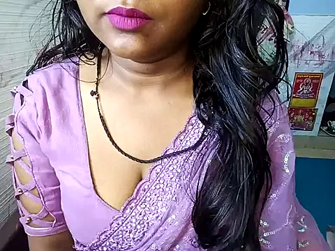 Snapshot of Muktha chatting on 01/22/25, 04:02 Muktha online show from 01/22/25, 04:02