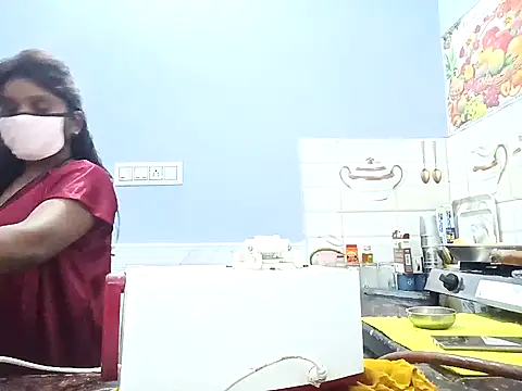 Snapshot of Muktha chatting on 01/24/25, 06:35 Muktha online show from 01/24/25, 06:35