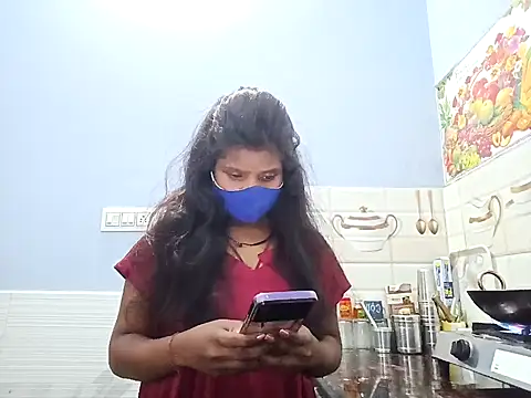 Snapshot of Muktha chatting on 02/01/25, 02:24 Muktha online show from 02/01/25, 02:24
