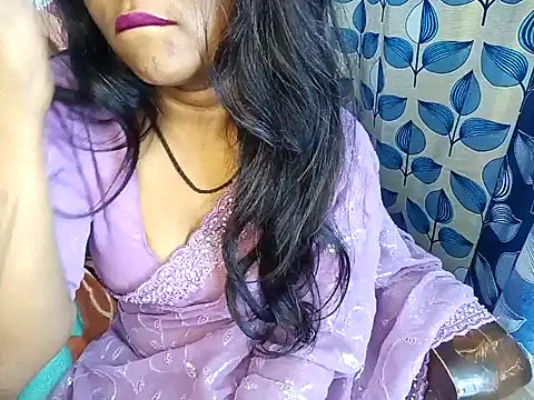 Snapshot of Muktha chatting on 02/03/25, 01:30 Muktha online show from 02/03/25, 01:30