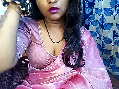 Snapshot of Muktha chatting on 02/05/25, 04:36 Muktha online show from 02/05/25, 04:36