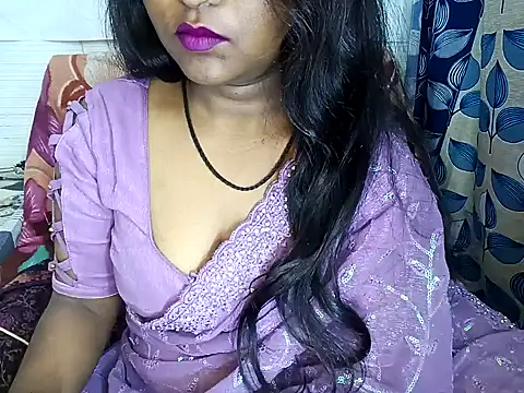 Snapshot of Muktha chatting on 02/06/25, 12:00 Muktha online show from 02/06/25, 12:00