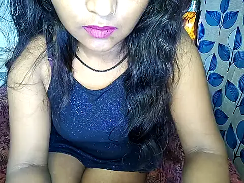 Snapshot of Muktha chatting on 02/10/25, 01:57 Muktha online show from 02/10/25, 01:57