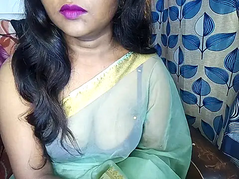 Snapshot of Muktha chatting on 02/15/25, 04:01 Muktha online show from 02/15/25, 04:01