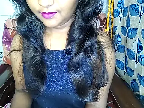 Snapshot of Muktha chatting on 02/17/25, 04:53 Muktha online show from 02/17/25, 04:53
