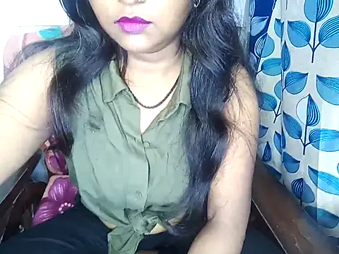 Snapshot of Muktha chatting on 02/25/25, 06:36 Muktha online show from 02/25/25, 06:36