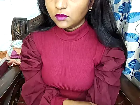 Snapshot of Muktha chatting on 03/17/25, 04:08 Muktha online show from 03/17/25, 04:08