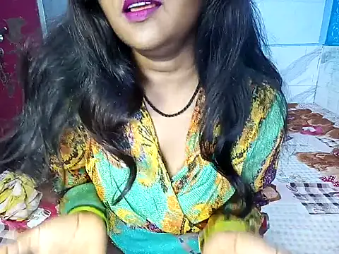 Snapshot of Muktha chatting on 03/19/25, 05:52 Muktha online show from 03/19/25, 05:52