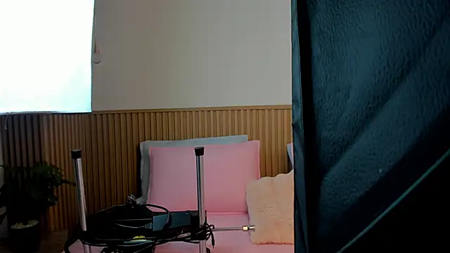zoe rivers online show from 12/14/24, 11:07