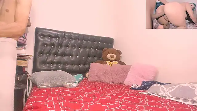 Snapshot of sexylatin_ chatting on 10/30/25, 03:30 sexylatin online show from 10/30/25, 03:30