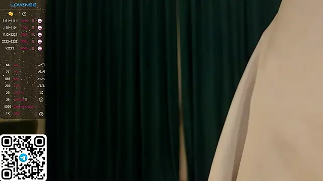 ElswythDecoursey online show from 12/28/24, 09:08