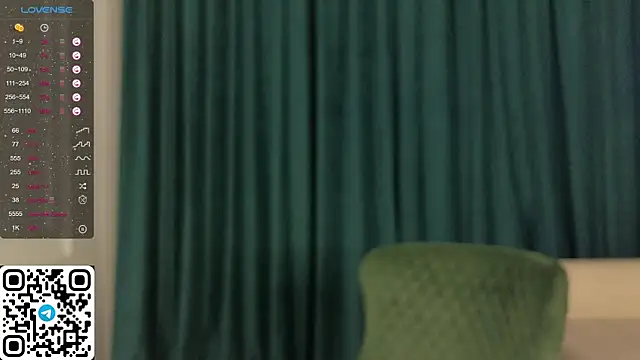 ElswythDecoursey online show from 12/29/24, 09:09