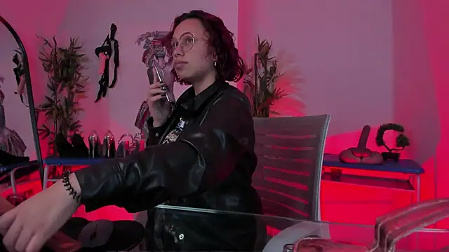 lilith-deveraux online show from 02/10/25, 12:52