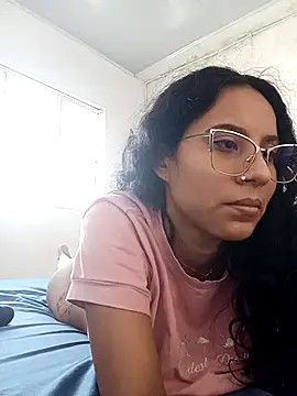 Snapshot of Karii-R chatting on 12/01/25, 01:27 Karii-R online show from 12/01/25, 01:27