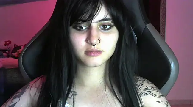 Snapshot of poison-eeve chatting on 02/26/25, 04:58 poison-eeve online show from 02/26/25, 04:58