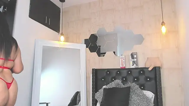 Snapshot of Fransheska-mon chatting on 11/07/25, 01:33 Fransheska-mon online show from 11/07/25, 01:33