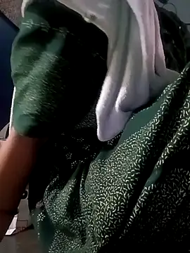 gunjan22 online show from 09/24/25, 07:01