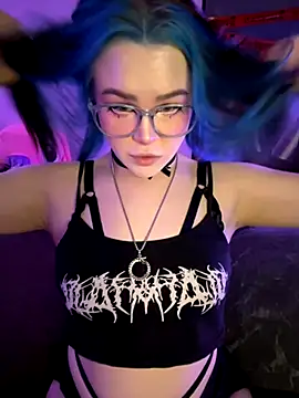 MaddisonHaas online show from 11/22/25, 12:42