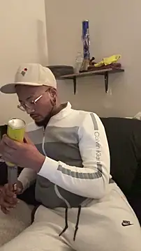 KySir1990 online show from 12/15/25, 04:39