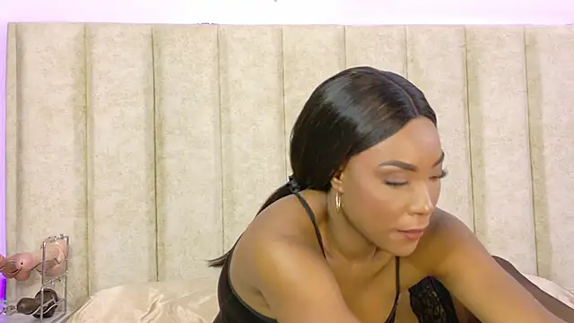 Snapshot of CiiaraRose chatting on 02/16/25, 04:10 CiiaraRose online show from 02/16/25, 04:10