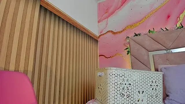 Taylor  cooper online show from 05/01/26, 06:34