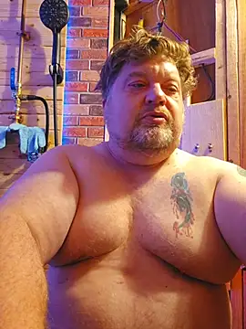 Snapshot of alienbunny chatting on 11/08/25, 04:23 alienbunny online show from 11/08/25, 04:23