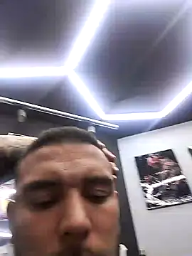 Snapshot of xxierra chatting on 01/12/25, 12:49 xxierra online show from 01/12/25, 12:49