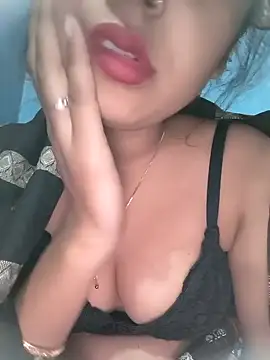 Shanaya Hotty online show from 12/04/24, 03:04