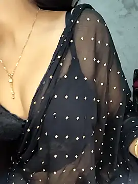 Shanaya Hotty online show from 12/28/24, 09:40