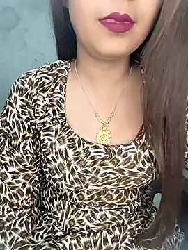 Shanaya Hotty online show from 02/10/25, 07:49