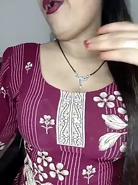 Shanaya Hotty online show from 10/19/25, 08:42