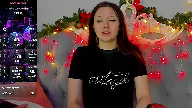 MiriaamWhite online show from 12/25/24, 07:14