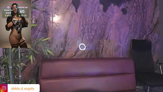 Snapshot of Alahia_Dangelo chatting on 11/10/25, 05:23 Alahia Dangelo online show from 11/10/25, 05:23